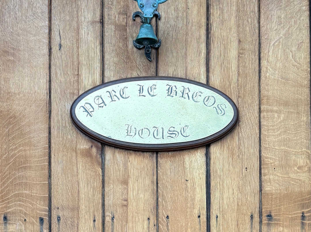Parc-Le-Breos House景点图片