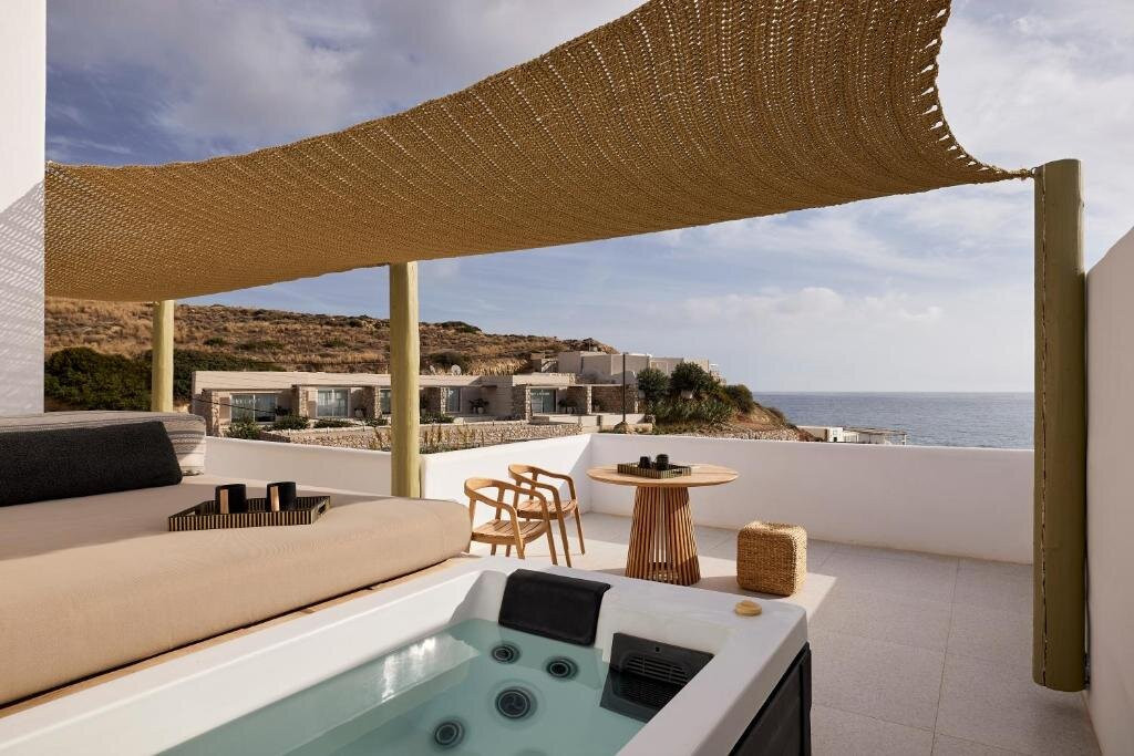 Artemis Seaside Resort主图