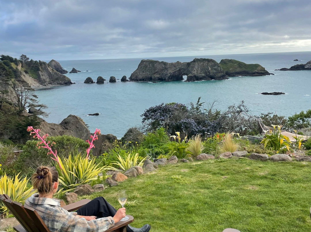 The Harbor House Inn主图