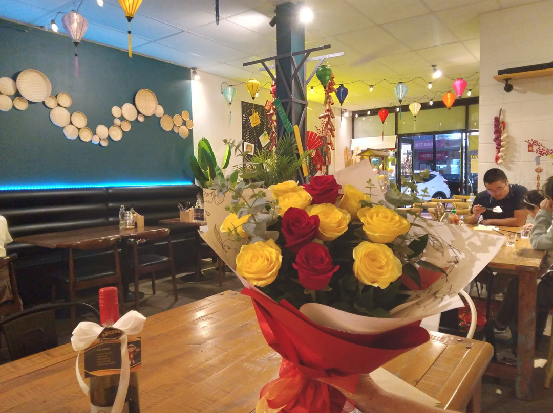 Madam Yen Drink & Eatery