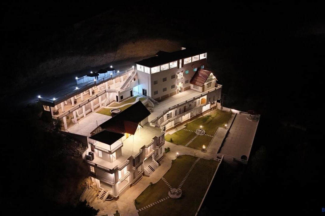 Destination Hotel Thandiani