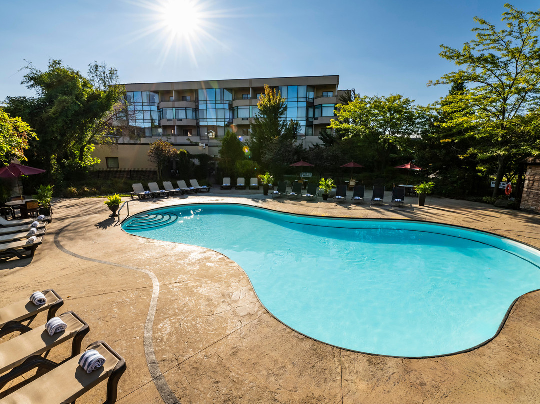 格鲁吉亚湾酒店主图