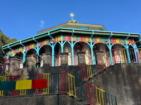 Ride on tour,travel and car rental-亚的斯亚贝巴必去景点