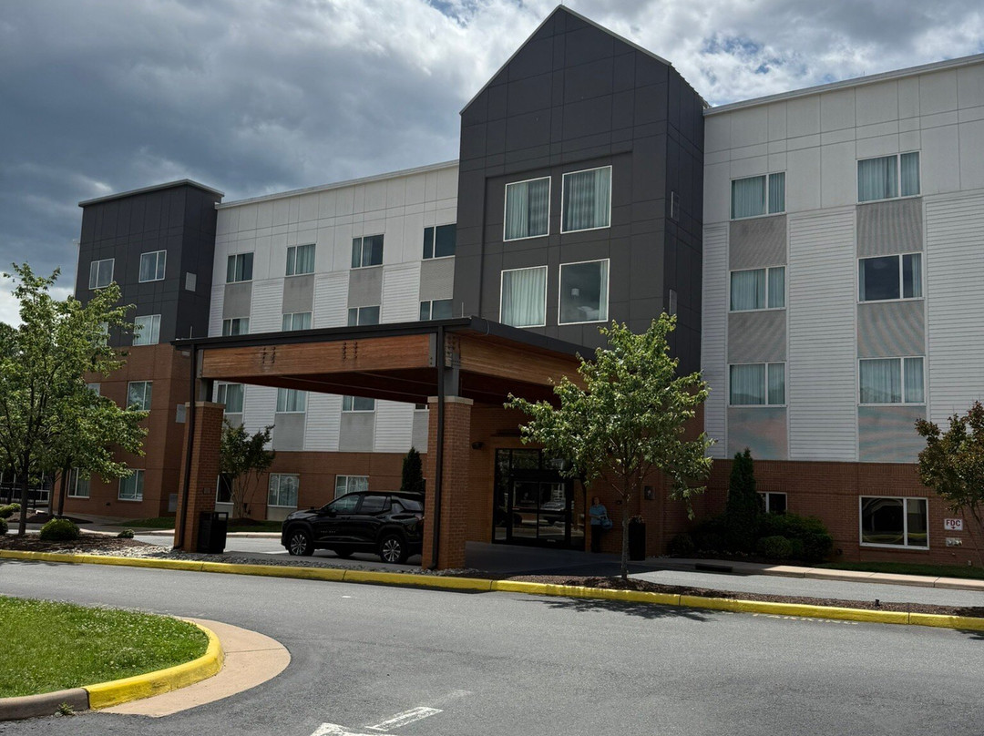 Country Inn & Suites by Radisson, Charlottesville-UVA, VA主图