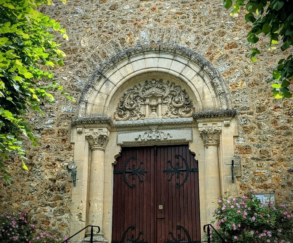 Eglise Saint Denis-Brueil-en-Vexin必去景点