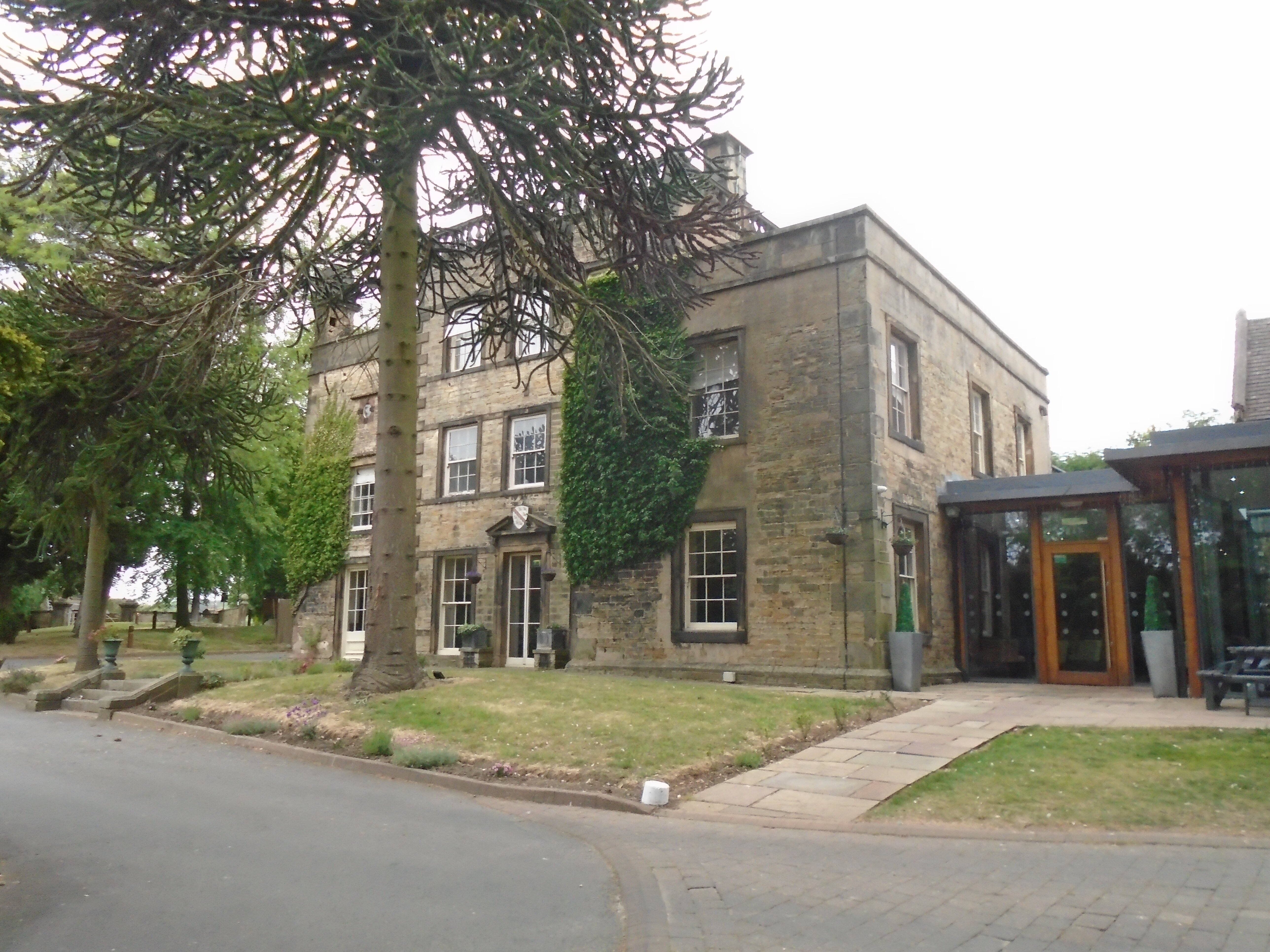 Best Western Plus Sheffield Mosborough Hall Hotel-浴室