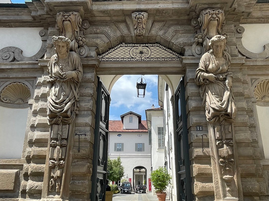 Portrait Milano主图