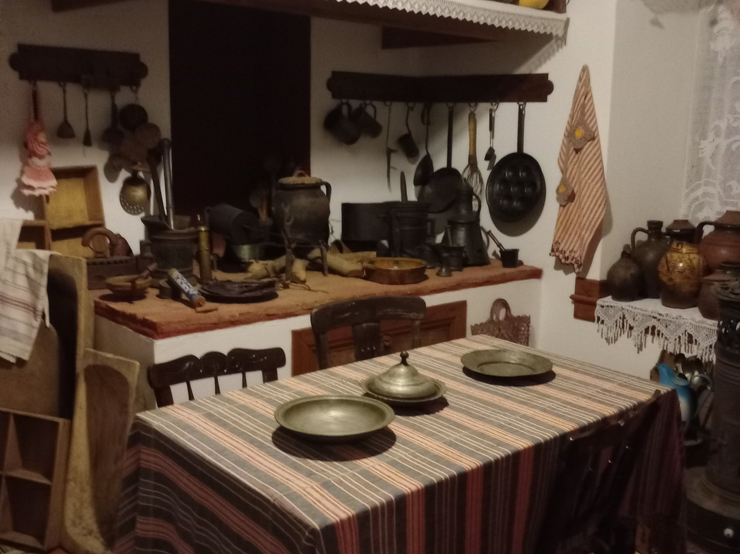 Laografikó Mouseío Chrístou Tsiótsiou Tatiánas Ntérou-Siatista必去景点