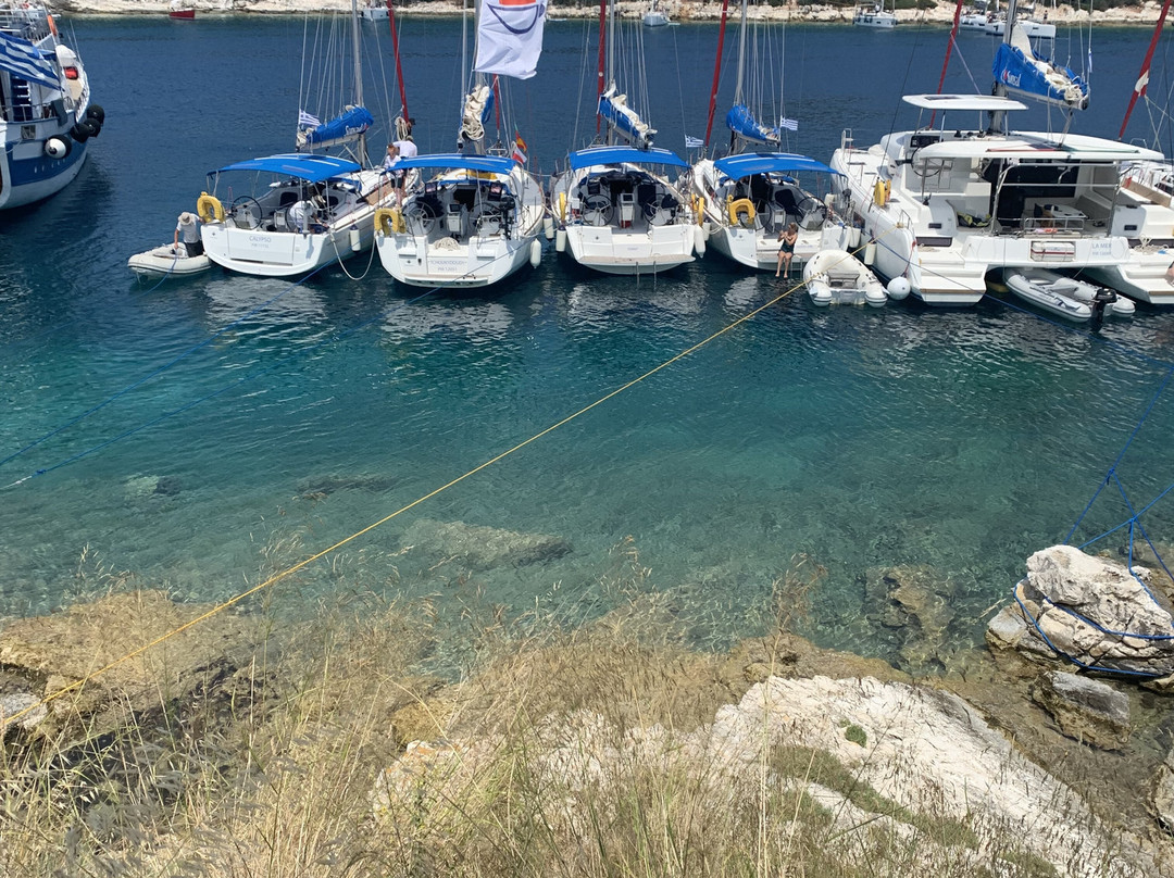 Kefalonia Excursions-阿尔戈斯托利翁必去景点