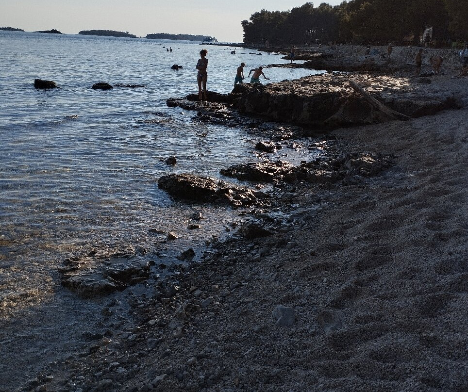 Cuvi Beach-罗维尼必去景点