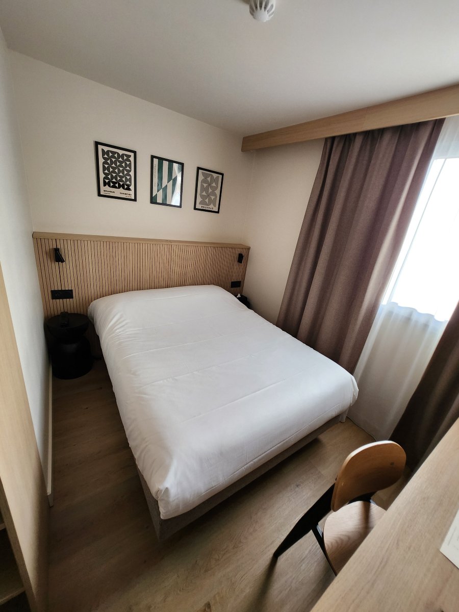 塞纳河畔大饭店-客卧