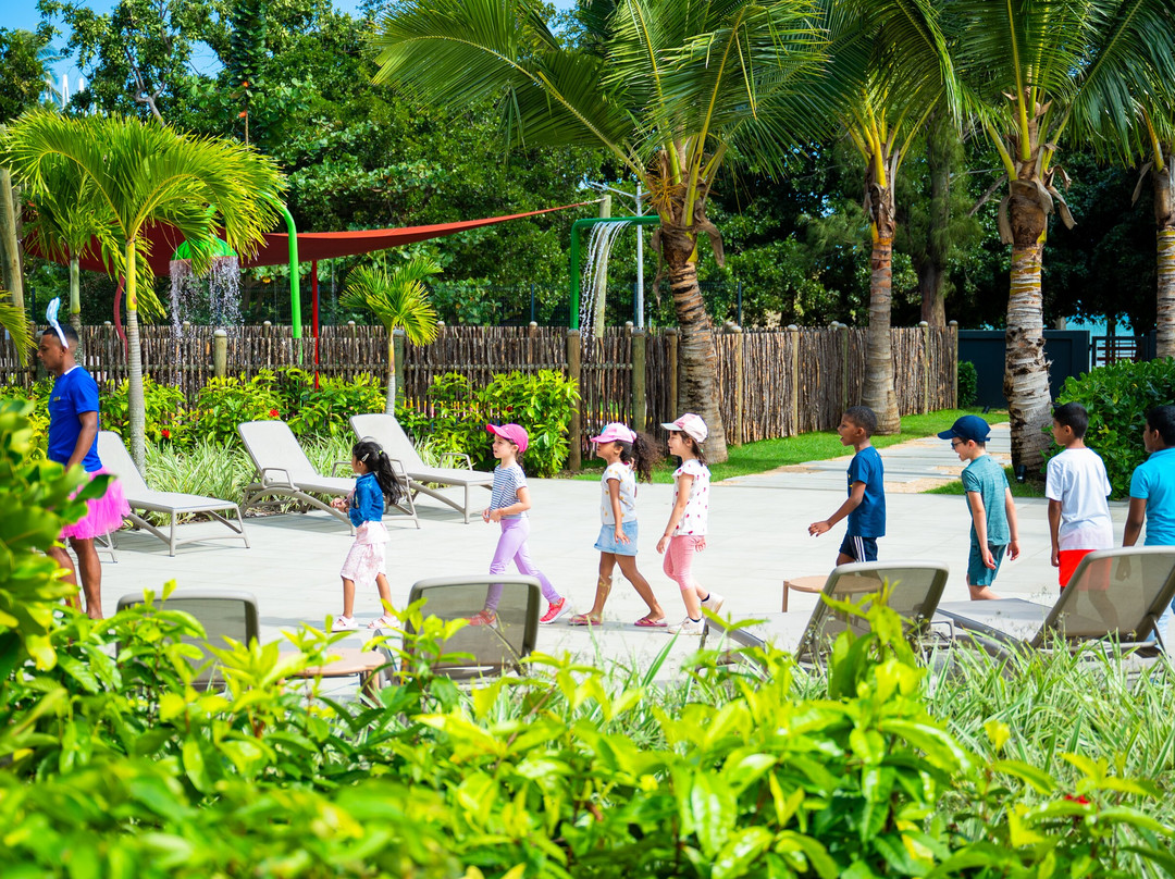 Ocean's Creek Beach Hotel主图