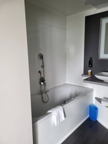 宜必思尚品里尔机场酒店-客卧