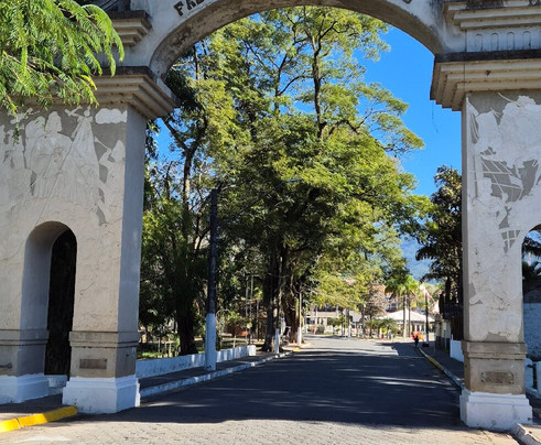 Santuário Diocesano de São Miguel Arcanjo-Piquete必去景点