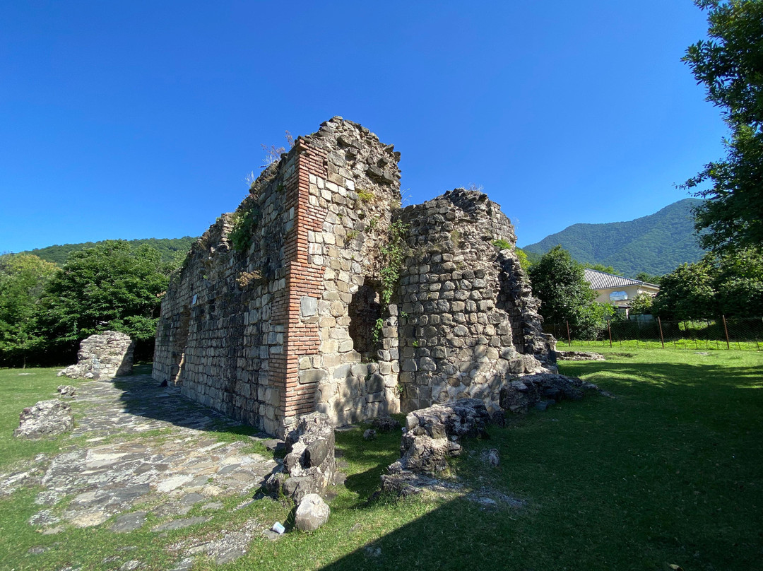 Gum Basilica-Qakh必去景点