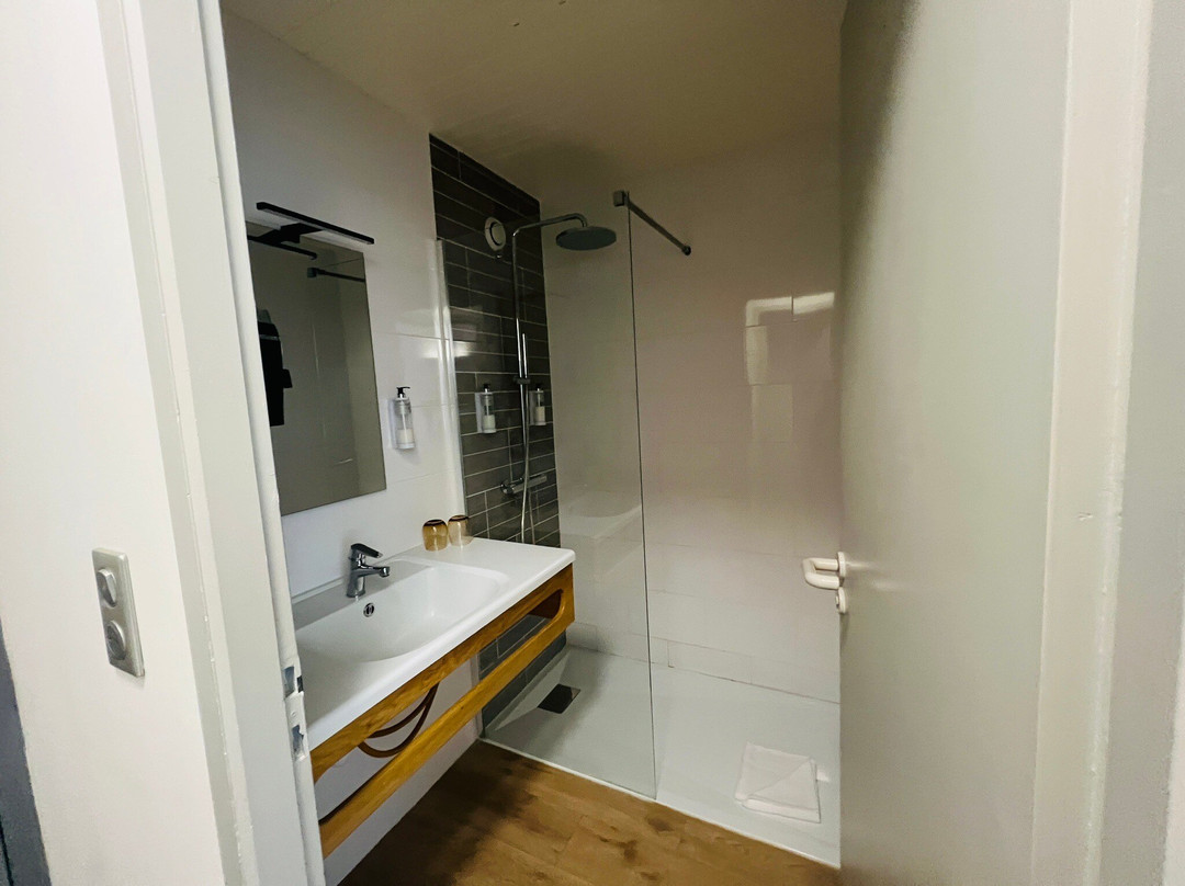 Hôtel Les Grenettes主图