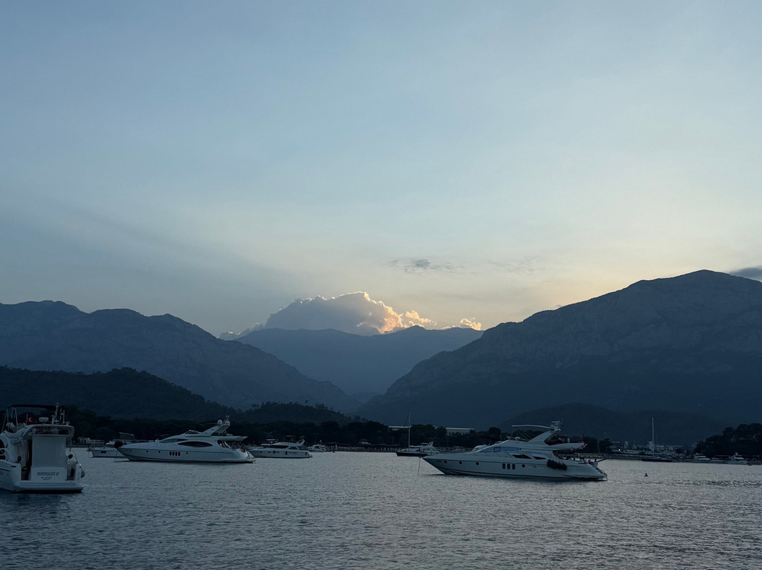 Fantastic VIP Yacht Tour-凯梅尔必去景点