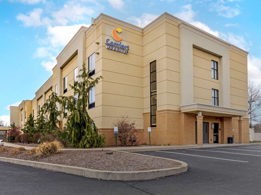 Comfort Inn & Suites主图