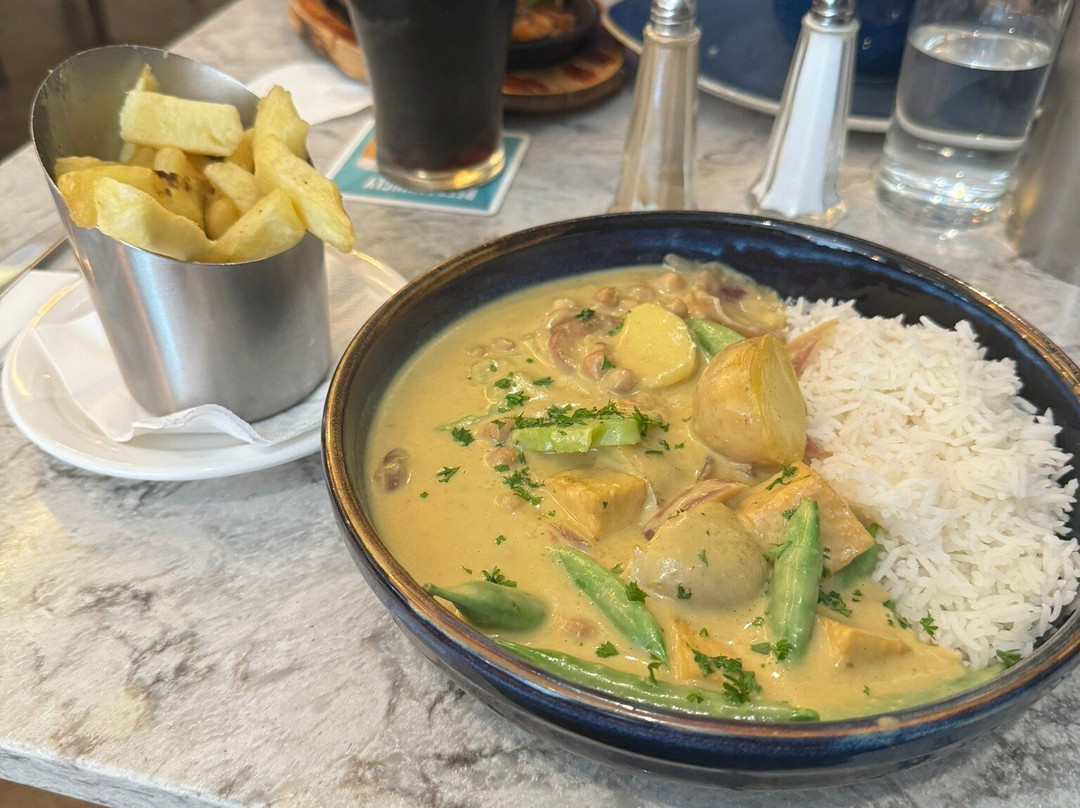 华美达维京酒店主图