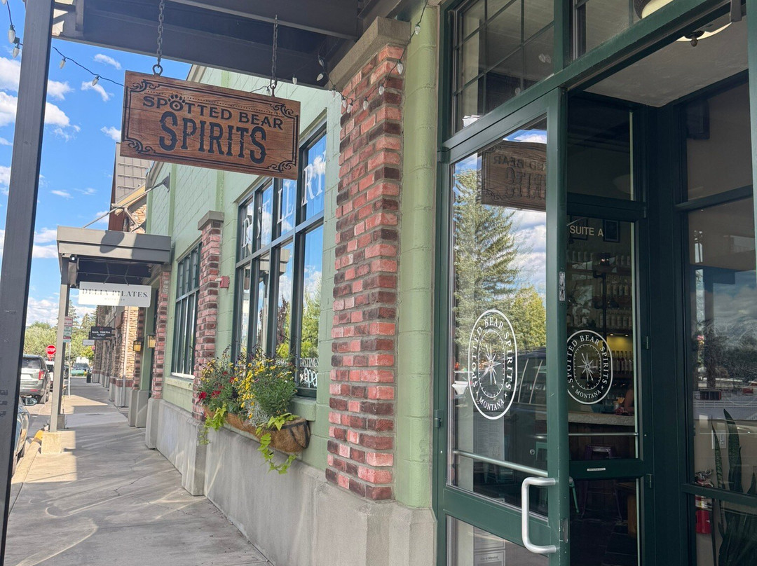 Spotted Bear Spirits-怀特菲什必去景点