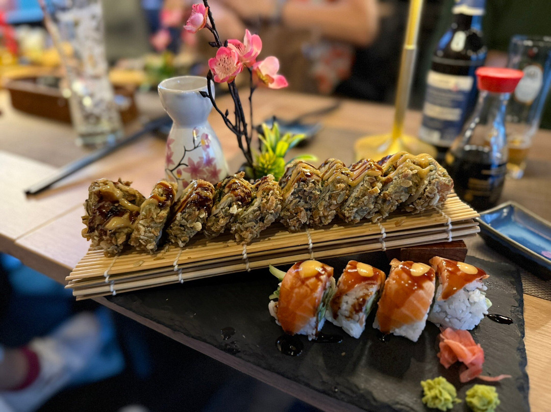 Nukumi Sushi & Asian Cuisine