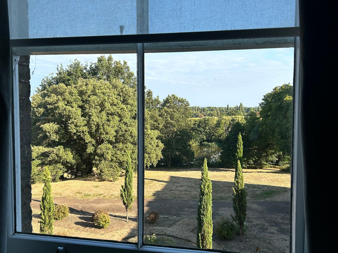 Oatlands Park Hotel主图