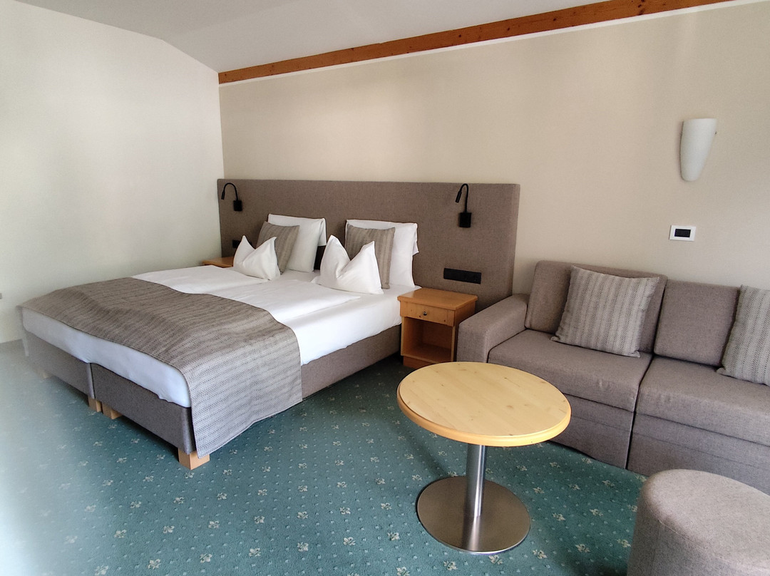Wirtshaushotel Alpenrose主图