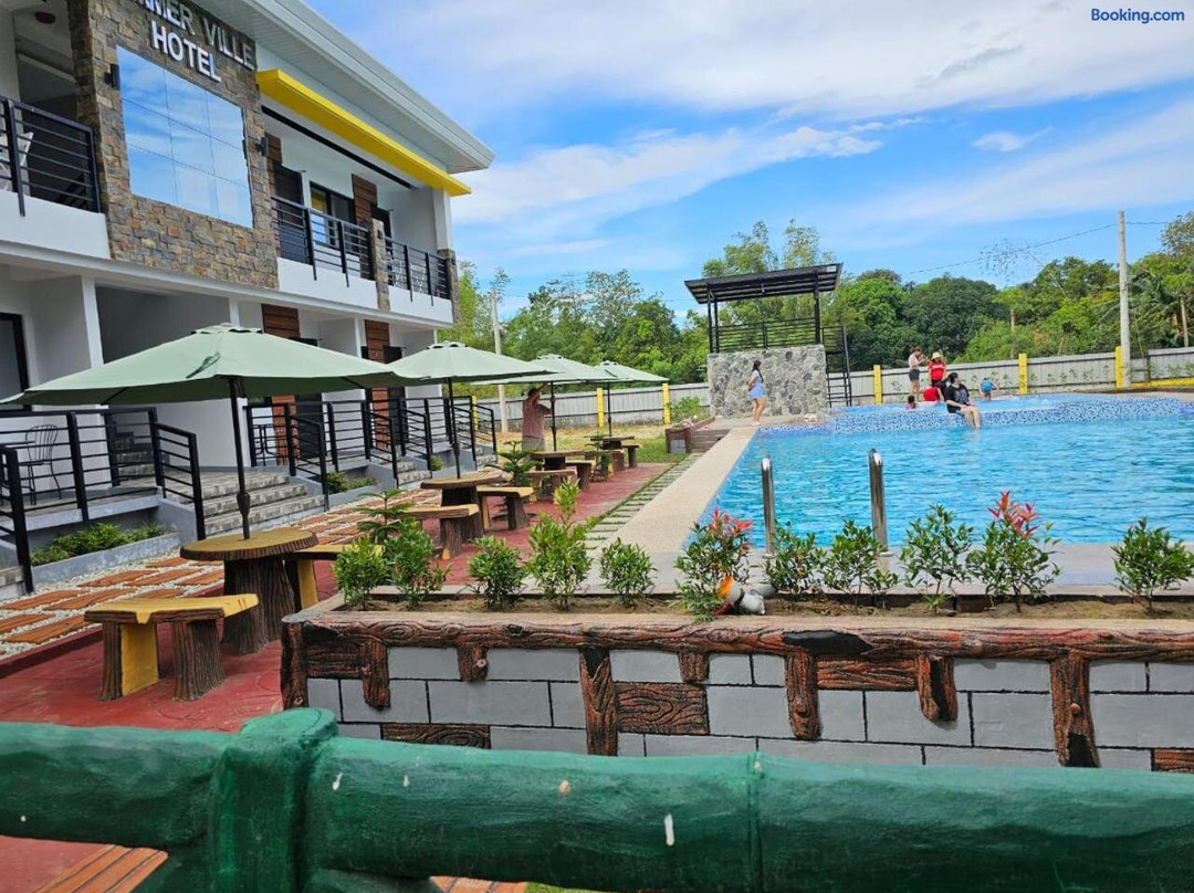 Summerville Hotel and Resort