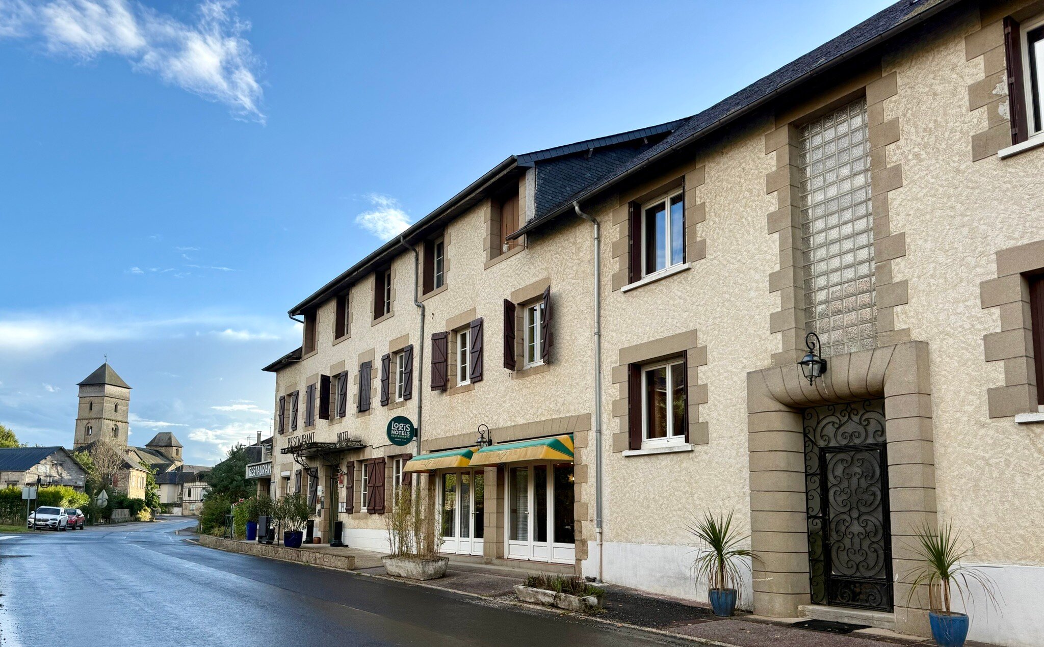 Logis Hôtel Deshors Foujanet-官方