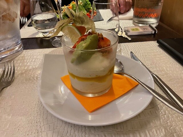 春天酒店主图