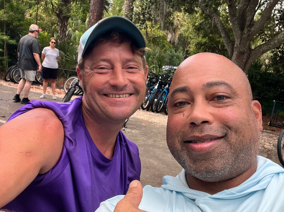 Island Life Bike Rentals & Dolphin Tours-希尔顿头岛必去景点