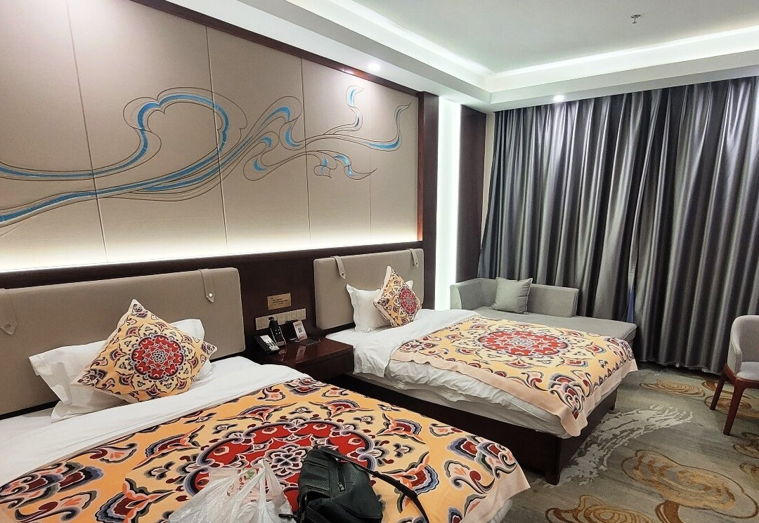 Dunhuang Huandong International Hotel