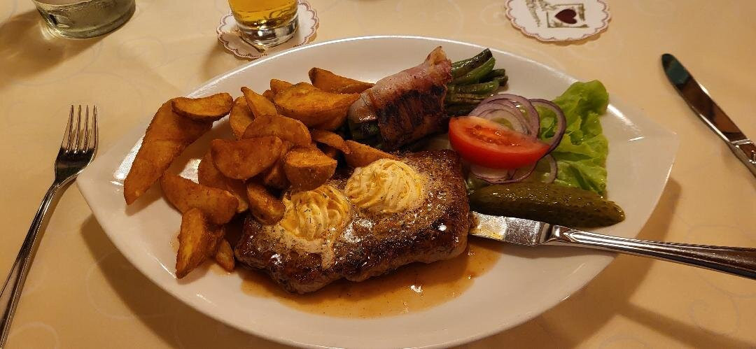 纽豪斯高级酒店主图