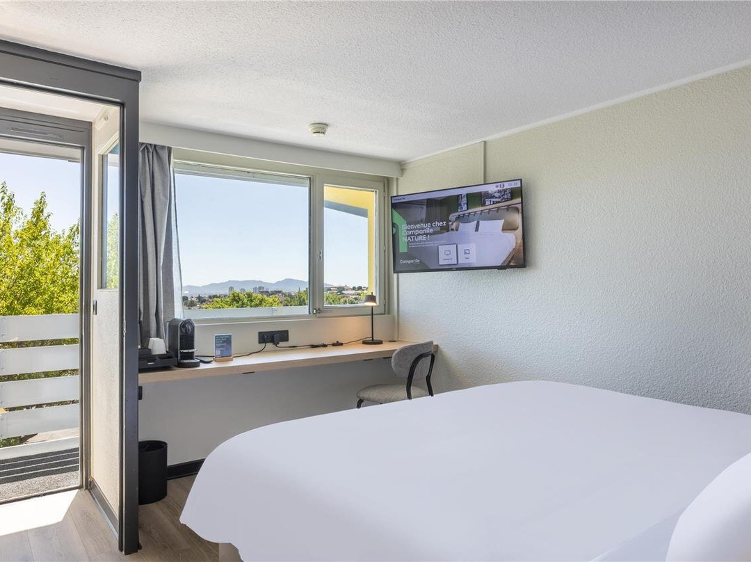 Les-Pennes-Mirabeau酒店住宿-钟楼马赛圣安托那酒店