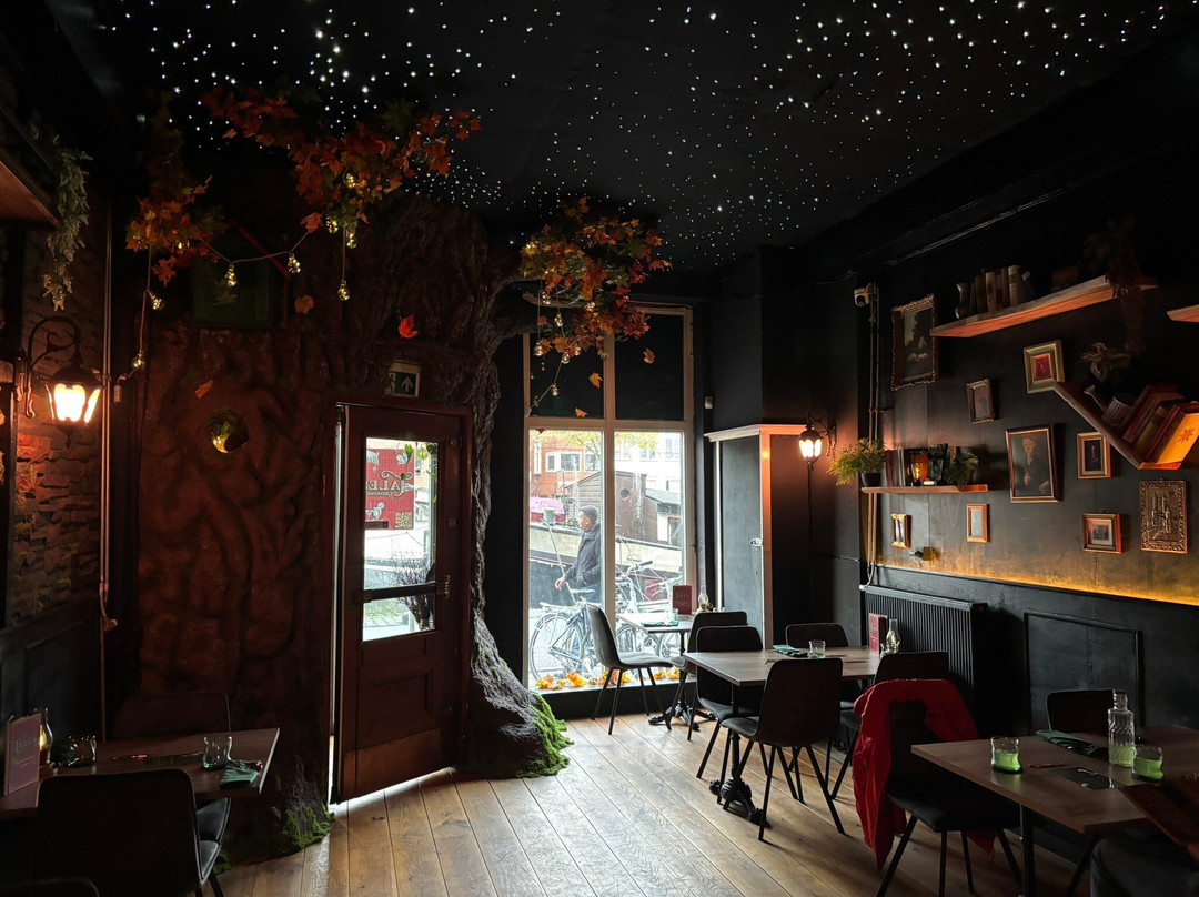 Tales Groningen