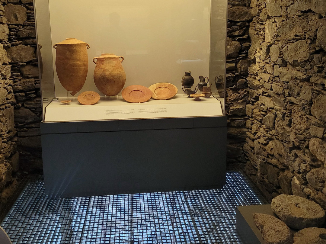 Cueva de Siete Palacios - Archaeological Museum-阿尔穆涅卡尔必去景点