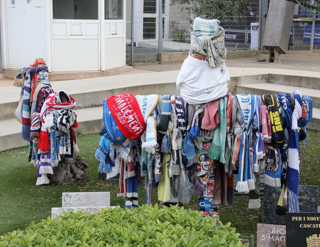 Monument dédié aux victimes de la catastrophe de Furiani