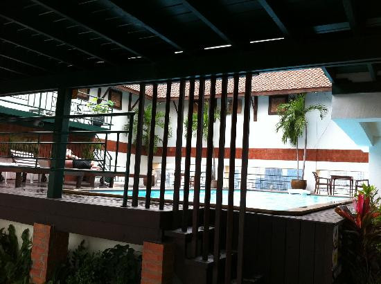 隆披尼公园品尼高酒店主图