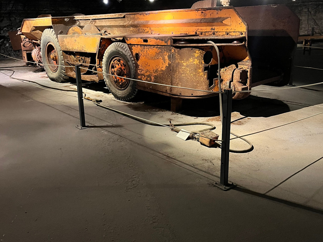 Strataca-Hutchinson必去景点