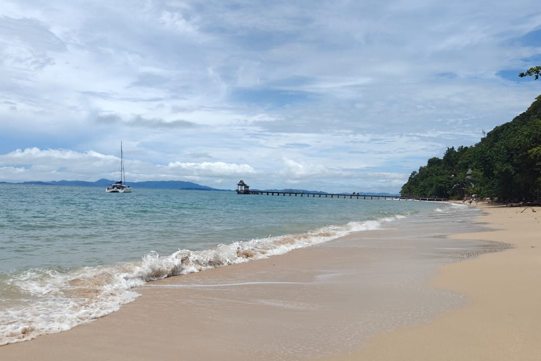 Loh Pared Bay Beach-阁耀亚伊岛必去景点