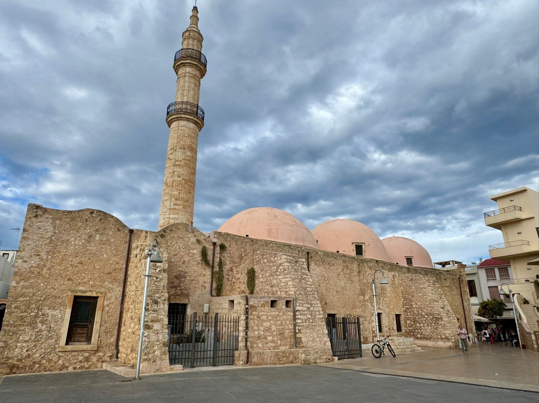 Moschea Neratze-雷斯蒙必去景点