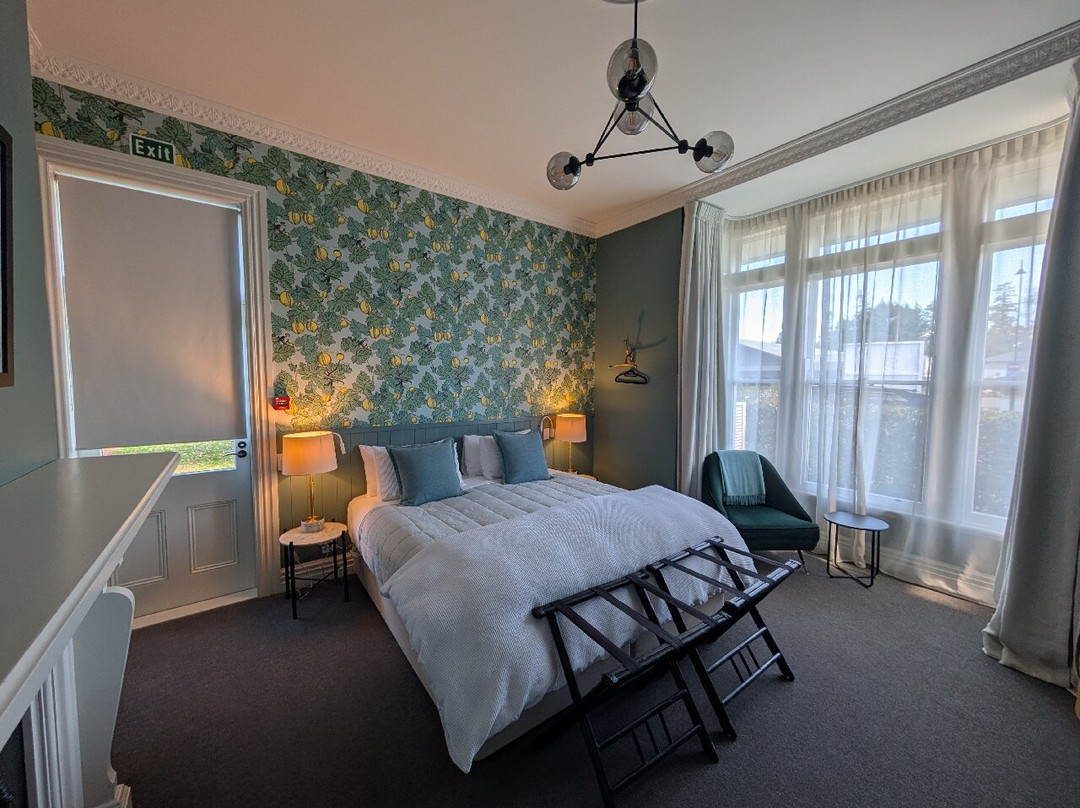 The Vicarage Geraldine主图