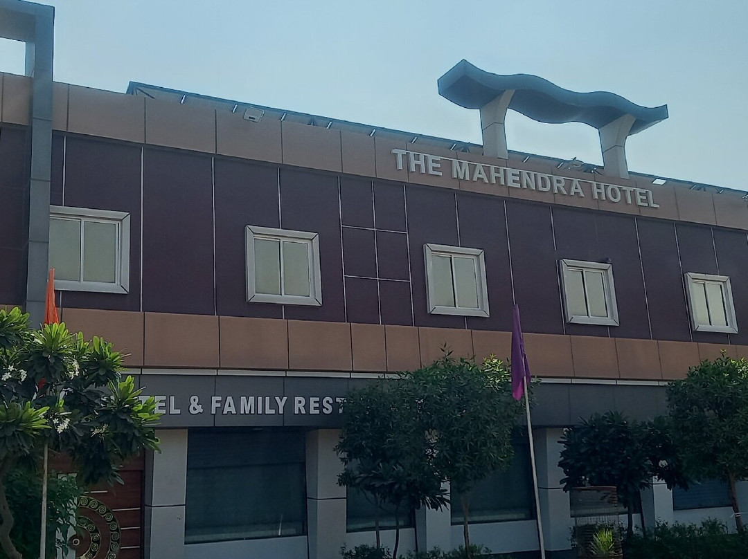 Mahindra Hotel主图