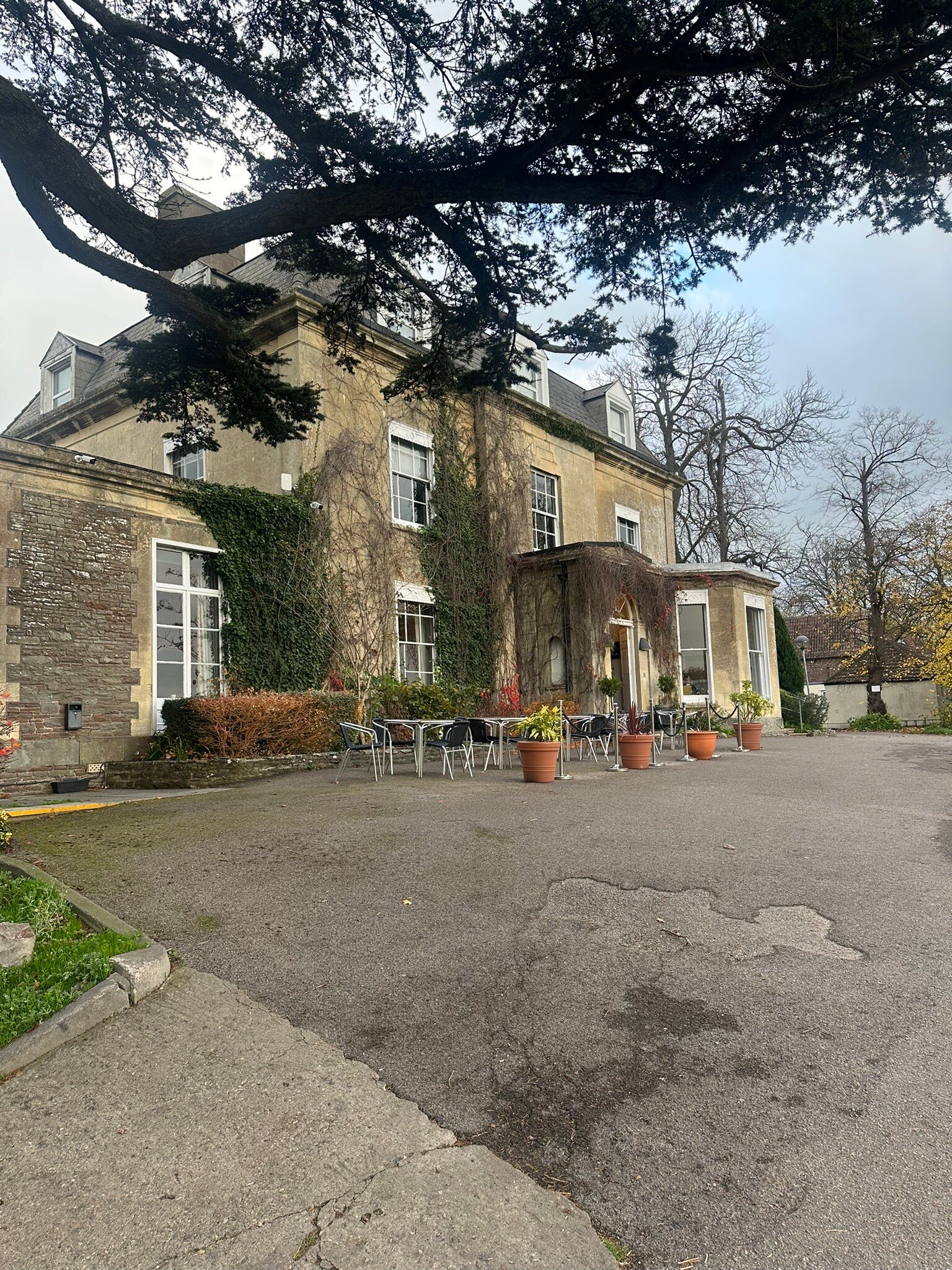 水晶布里斯托尔北部农庄酒店-官方