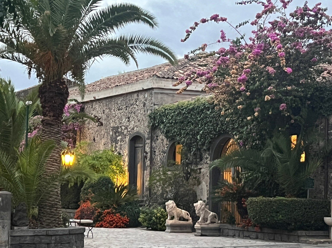 Castello San Marco-Santa Flavia必去景点