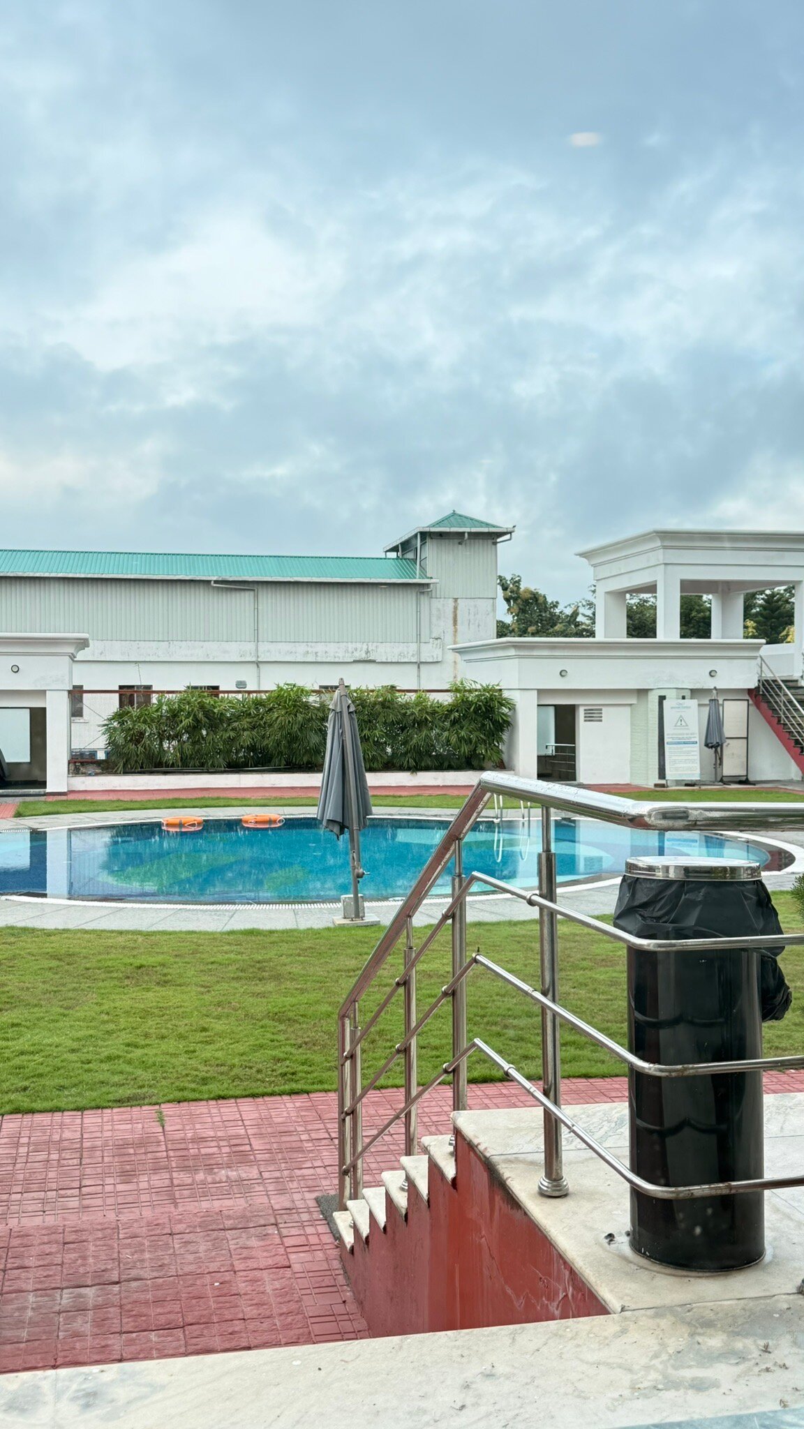 Royal Sarovar Portico-官方