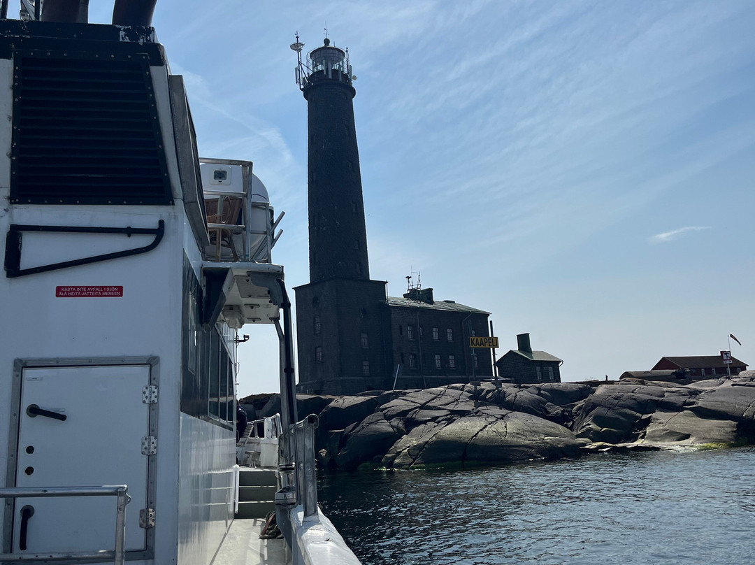 Wilson Charter-Rosala必去景点