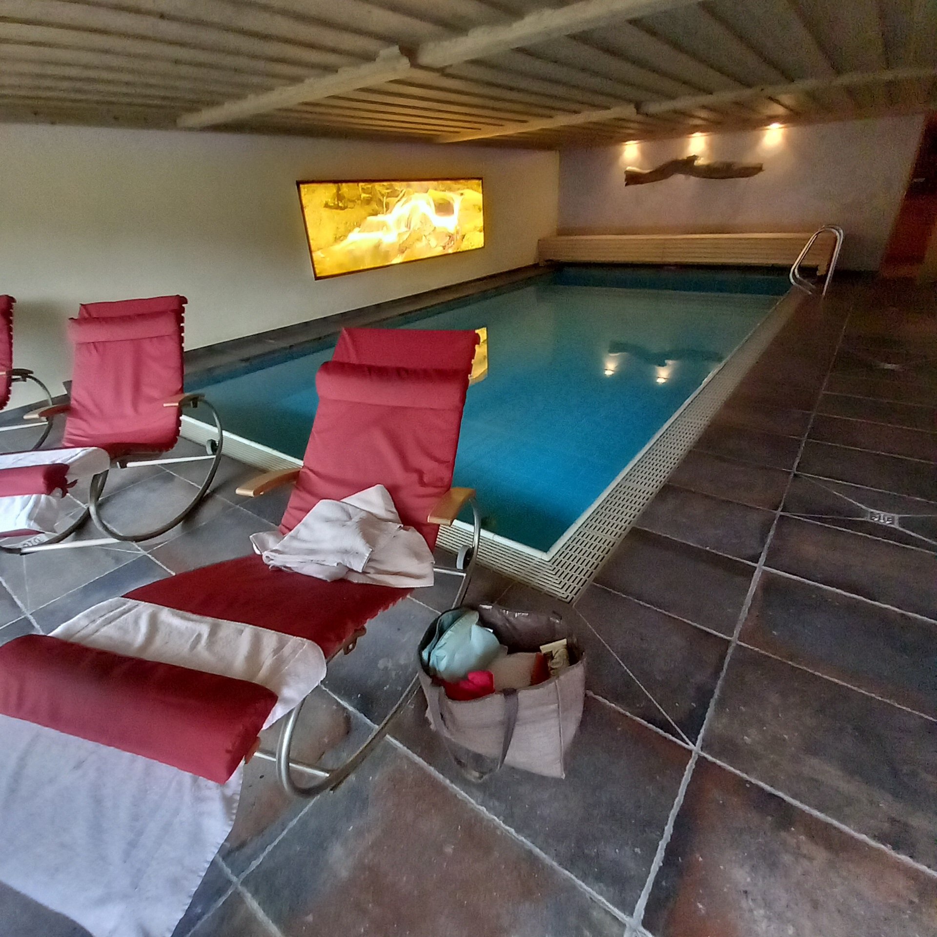 Natur-Landhaus Krone-泳池