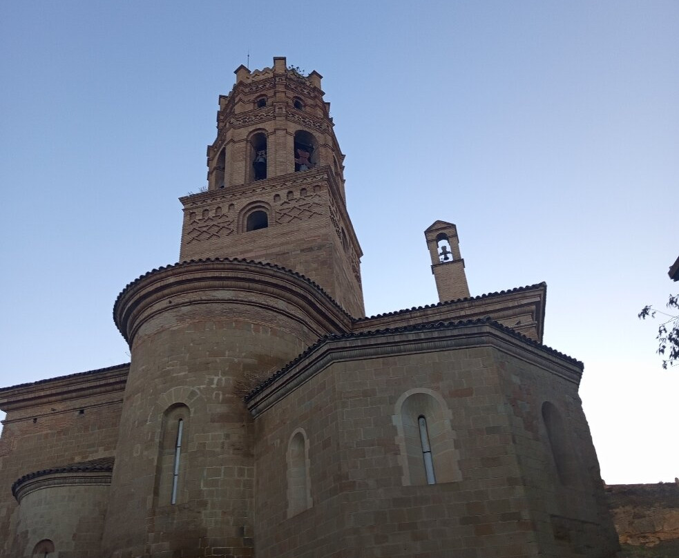 Catedral Santa Maria del Romeral-Monzon必去景点