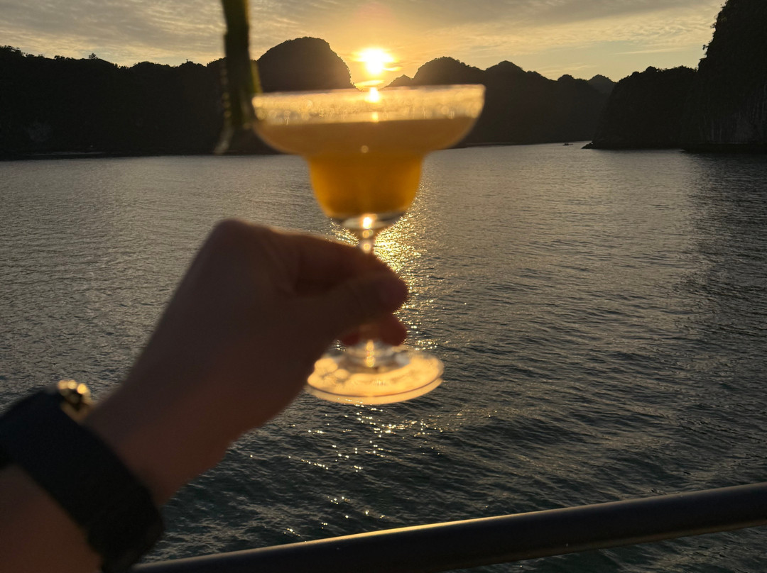 Aroma Viet Nam Travel-Cat Ba Town必去景点